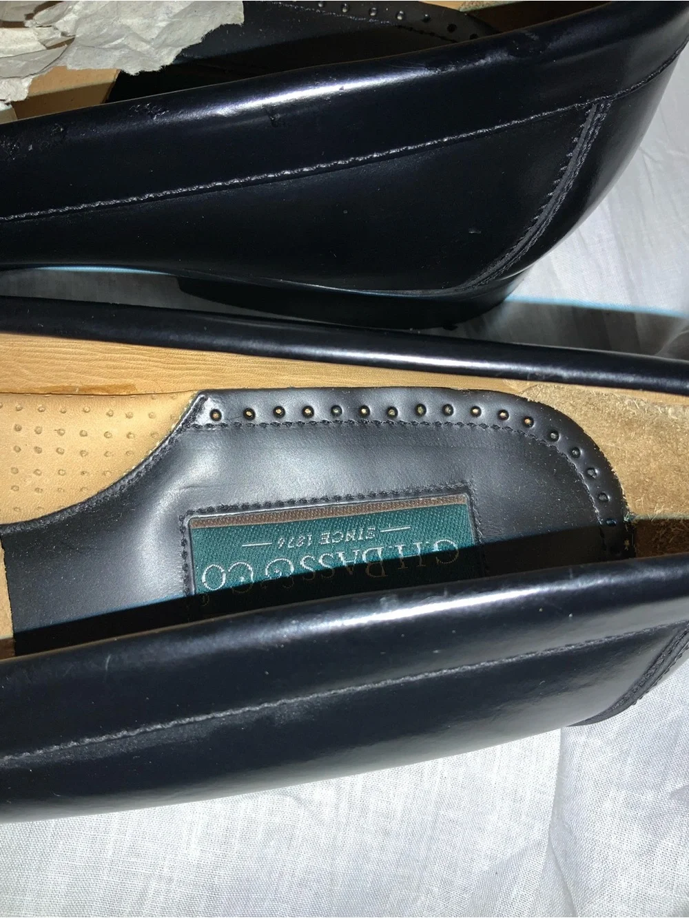 New G.H. Bass & co Clark tassel leather loafers. Never worn without box. Sz. 10M